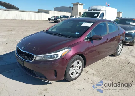 2017 Kia Forte Lx z USA, uszkodzony, nr VIN 3KPFL4A76HE012712